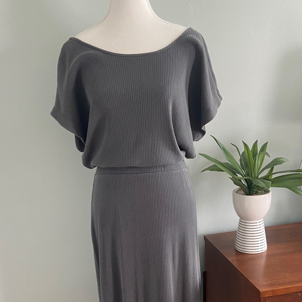 Daily Practice by Anthropologie Chic Backless Gray Dress - Picture 5 of 8